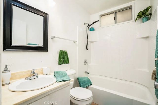 10122 Hull Drive, Huntington Beach, CA 92646