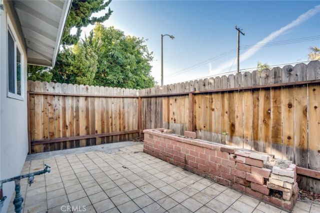 10122 Hull Drive, Huntington Beach, CA 92646