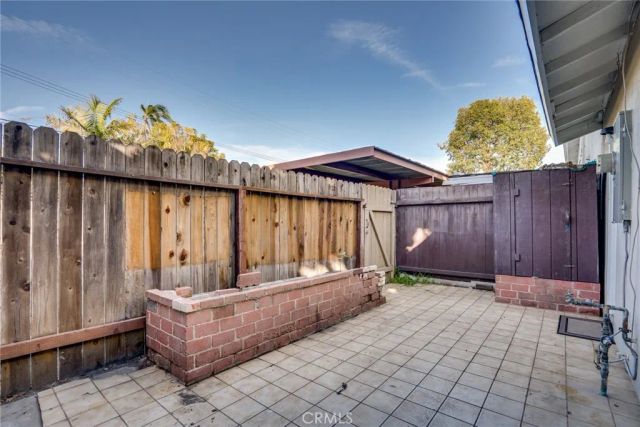 10122 Hull Drive, Huntington Beach, CA 92646