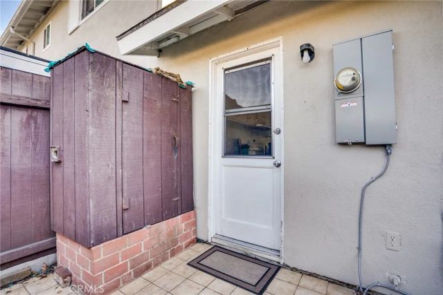 10122 Hull Drive, Huntington Beach, CA 92646