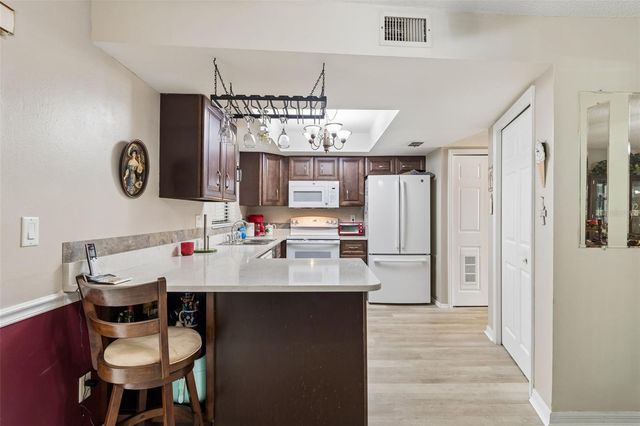 1319 ABBEY CRESCENT LANE, Clearwater, FL 33759