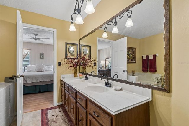 1319 ABBEY CRESCENT LANE, Clearwater, FL 33759