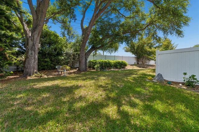 1319 ABBEY CRESCENT LANE, Clearwater, FL 33759