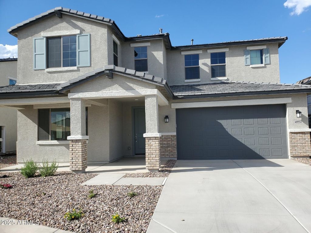 4952 W CAPISTRANO Avenue, Laveen, AZ 85339