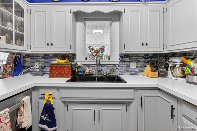 8197 Irish Road, Millington, MI 48746