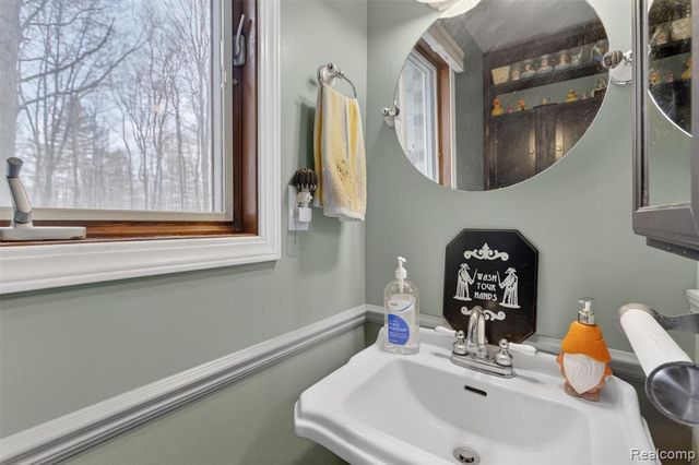 8197 Irish Road, Millington, MI 48746