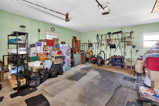 8197 Irish Road, Millington, MI 48746