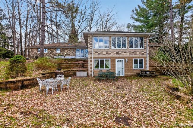 8197 Irish Road, Millington, MI 48746