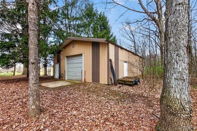 8197 Irish Road, Millington, MI 48746