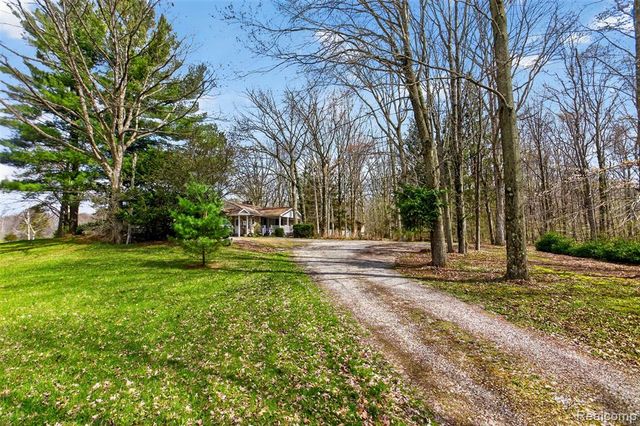 8197 Irish Road, Millington, MI 48746