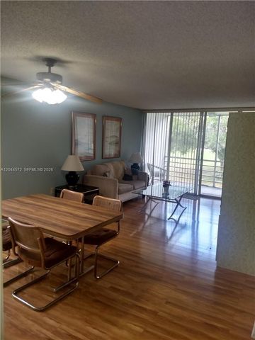 9410 Tangerine Pl 204, Davie, FL 33324