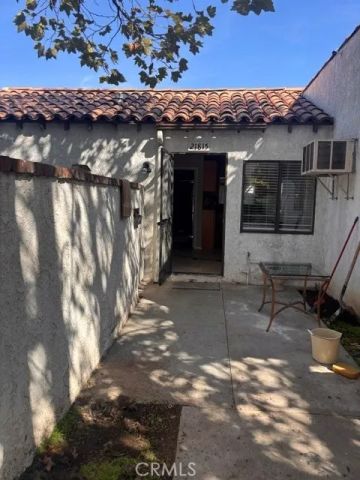 21815 Parker Place, Canoga Park, CA 91304