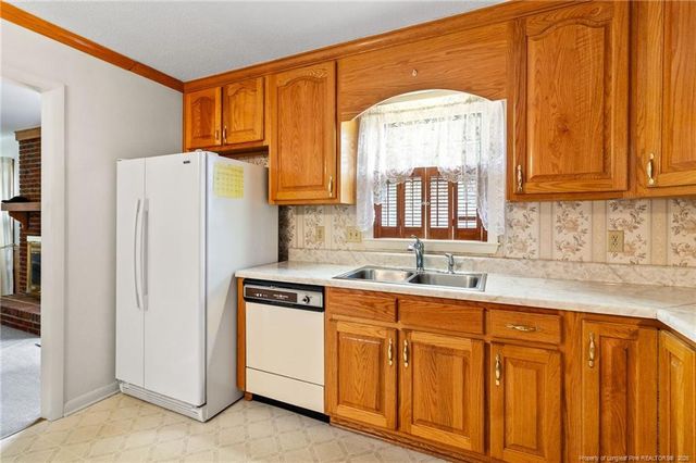 5970 Lake Trail Drive, Fayetteville, NC 28304