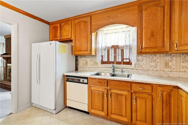 5970 Lake Trail Drive, Fayetteville, NC 28304