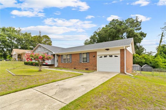 5970 Lake Trail Drive, Fayetteville, NC 28304