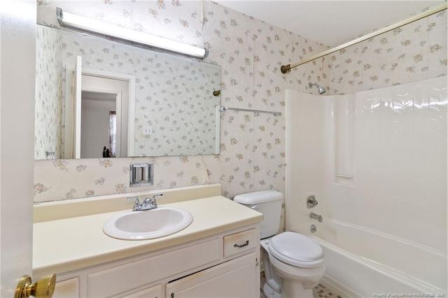 5970 Lake Trail Drive, Fayetteville, NC 28304