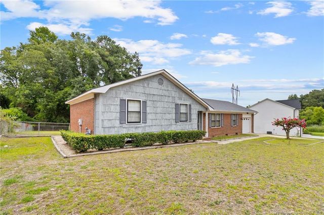 5970 Lake Trail Drive, Fayetteville, NC 28304