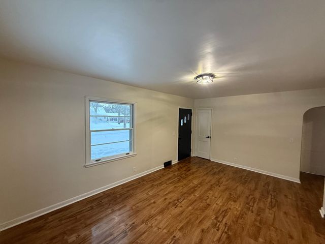 434 Evergreen Park Boulevard, Litchfield, MN 55355