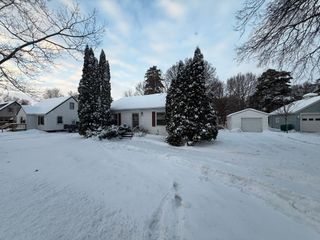 434 Evergreen Park Boulevard, Litchfield, MN 55355