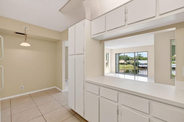 1010 Green Pine Boulevard F2, West Palm Beach, FL 33409