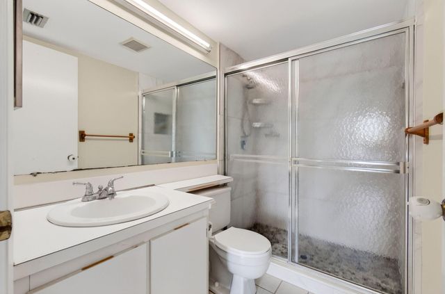 1010 Green Pine Boulevard F2, West Palm Beach, FL 33409
