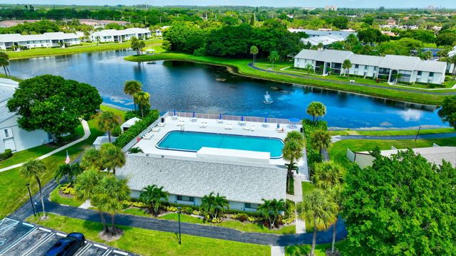 1010 Green Pine Boulevard F2, West Palm Beach, FL 33409