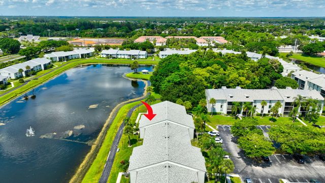 1010 Green Pine Boulevard F2, West Palm Beach, FL 33409
