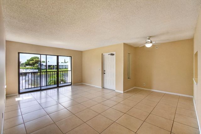 1010 Green Pine Boulevard F2, West Palm Beach, FL 33409