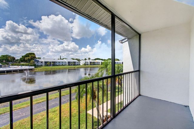1010 Green Pine Boulevard F2, West Palm Beach, FL 33409