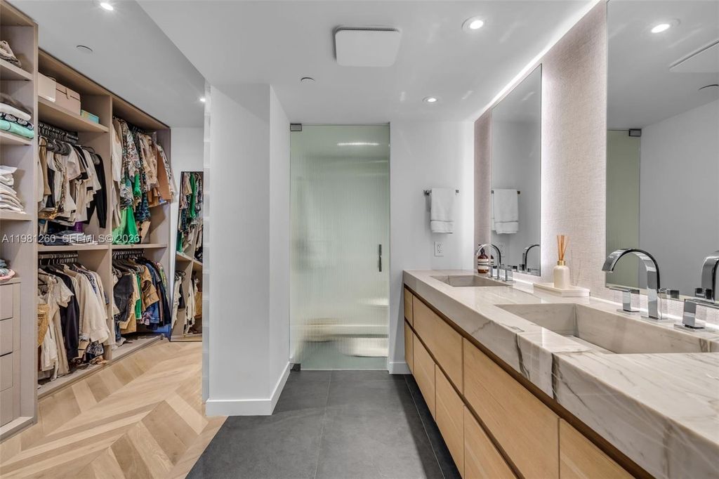 Image 16 of property listing at 151 Crandon Blvd 1035, Key Biscayne, FL 33149