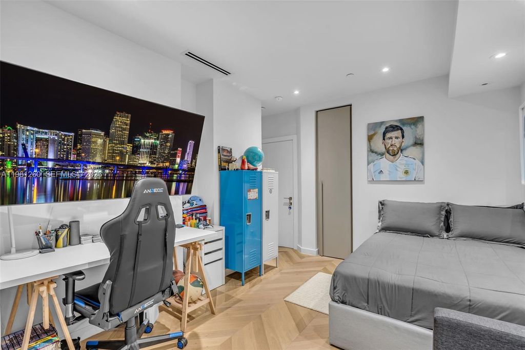 Image 20 of property listing at 151 Crandon Blvd 1035, Key Biscayne, FL 33149