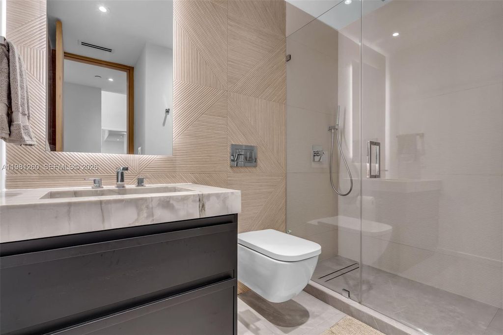 Image 21 of property listing at 151 Crandon Blvd 1035, Key Biscayne, FL 33149