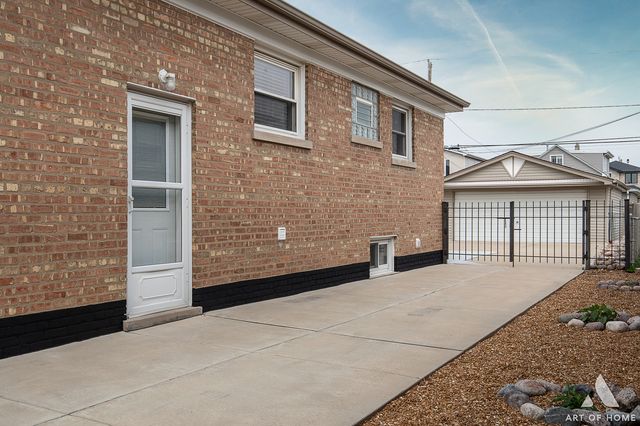 5751 S Natchez Avenue, Chicago, IL 60638