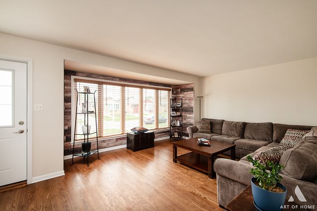 5751 S Natchez Avenue, Chicago, IL 60638