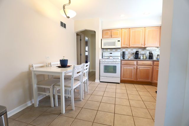 5751 S Natchez Avenue, Chicago, IL 60638