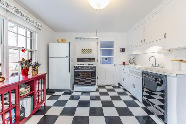 1211 Birk Avenue, Ann Arbor, MI 48103