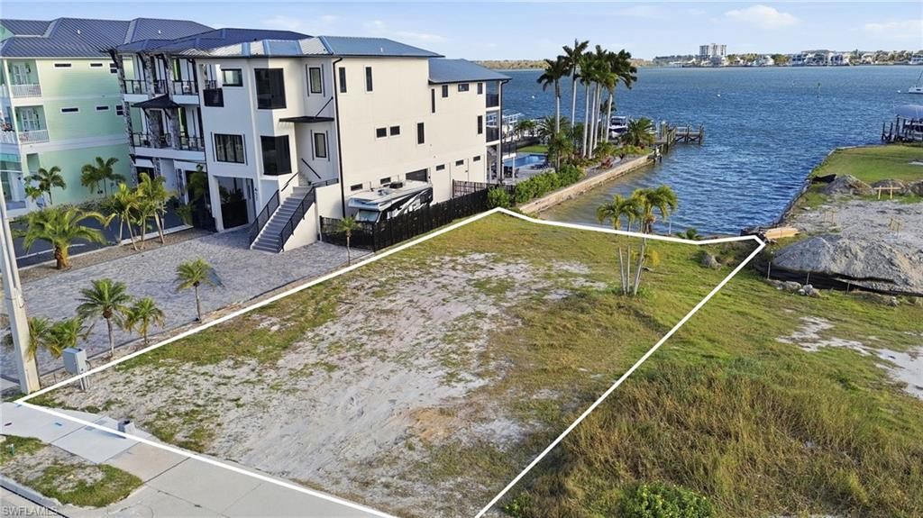 475 Estero BLVD, FORT MYERS BEACH, FL 33931 — exterior