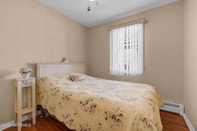 4 Brunswick Place, Point Pleasant Beach, NJ 08742