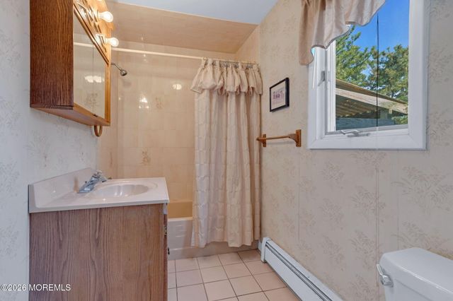 4 Brunswick Place, Point Pleasant Beach, NJ 08742