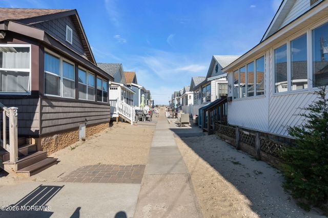 4 Brunswick Place, Point Pleasant Beach, NJ 08742