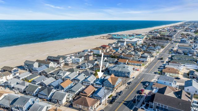 4 Brunswick Place, Point Pleasant Beach, NJ 08742