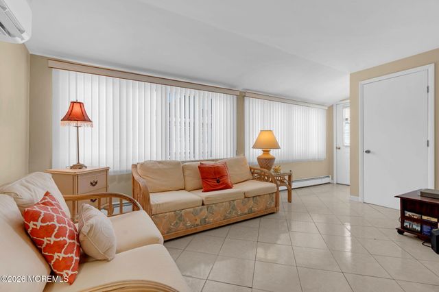 4 Brunswick Place, Point Pleasant Beach, NJ 08742