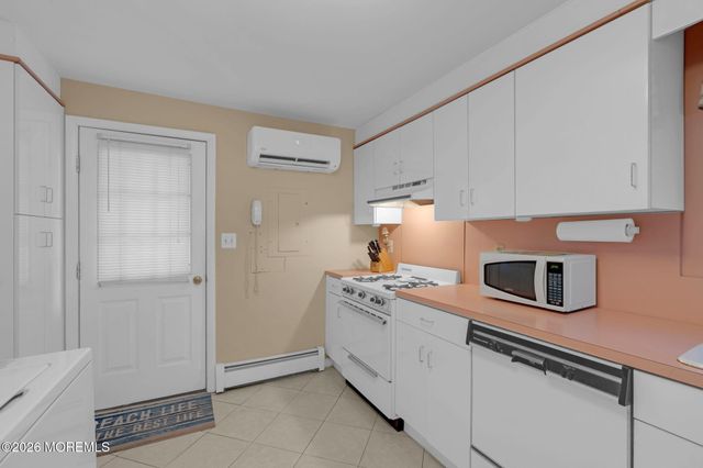 4 Brunswick Place, Point Pleasant Beach, NJ 08742