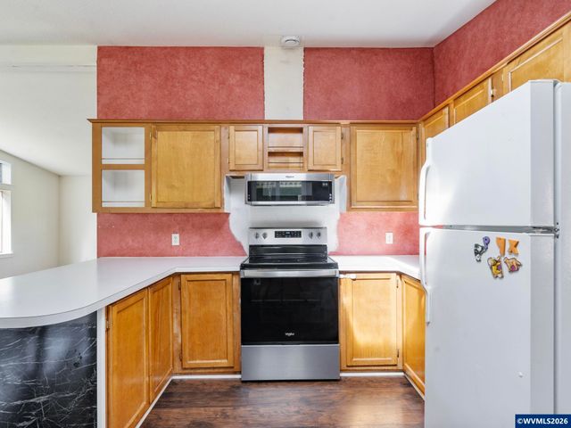 1544 Woodland Av, Woodburn, OR 97071
