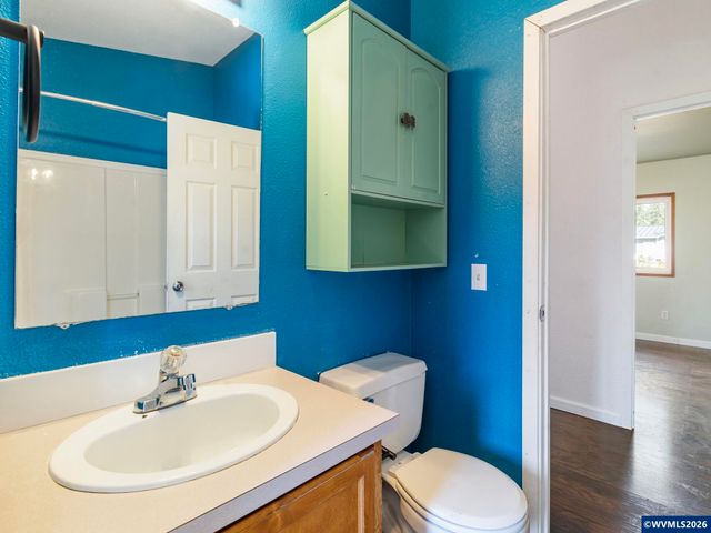 1544 Woodland Av, Woodburn, OR 97071