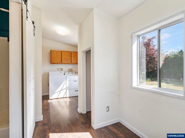 1544 Woodland Av, Woodburn, OR 97071