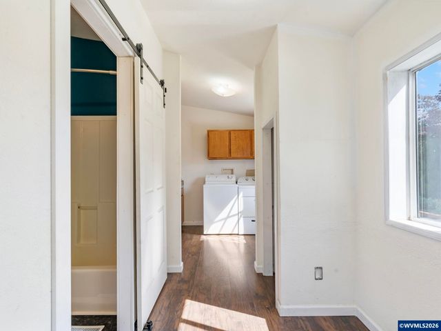 1544 Woodland Av, Woodburn, OR 97071