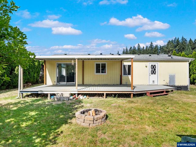 1544 Woodland Av, Woodburn, OR 97071