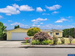 1544 Woodland Av, Woodburn, OR 97071
