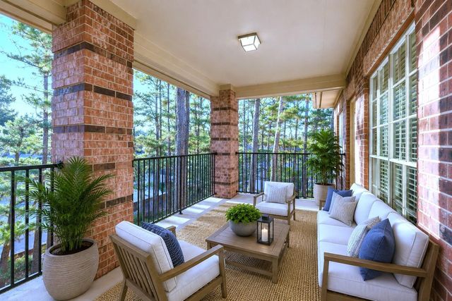 2803 Kings Crossing Drive 315, Kingwood, TX 77345